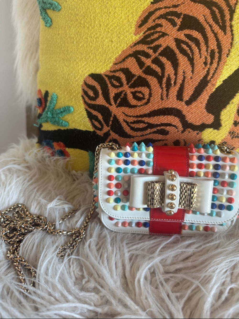 CHRISTIAN LOUBOUTIN
White Leather And Multicolor Spikes Mini Sweet Charity Bag